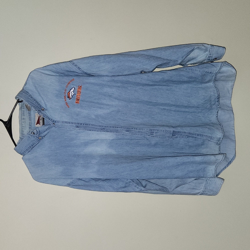 Vintage Denver Broncos shirt
